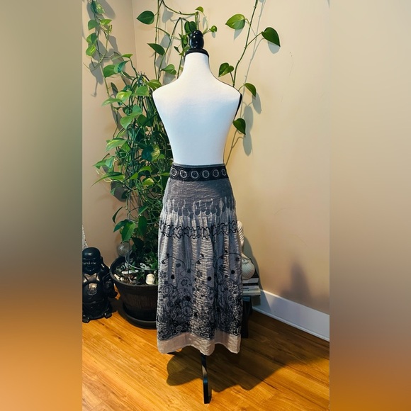 Bohemian Lapis Strapless Midi Dress or Skirt in Floral Gray and Black - Picture 4 of 14